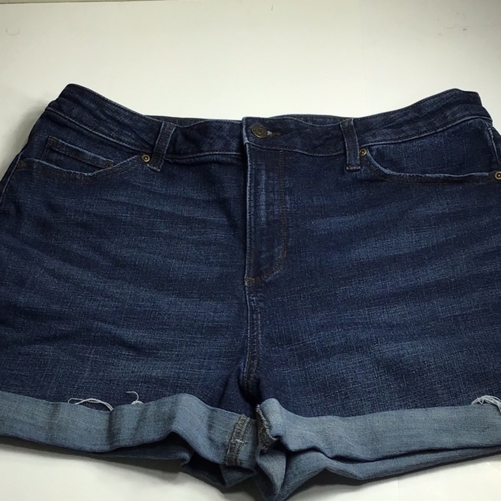 🌼3/$13🌼BUNDLE DEAL! Sonoma Dark Blue Denim Jean Short - Picture 3 of 11